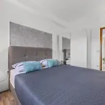 Es With Pool Apartamento *