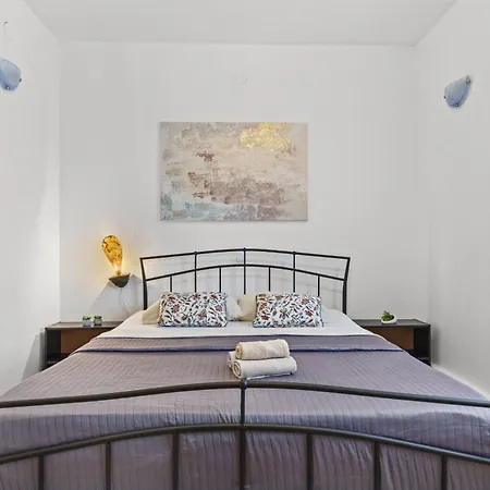 Es With Pool شقة Valbandon