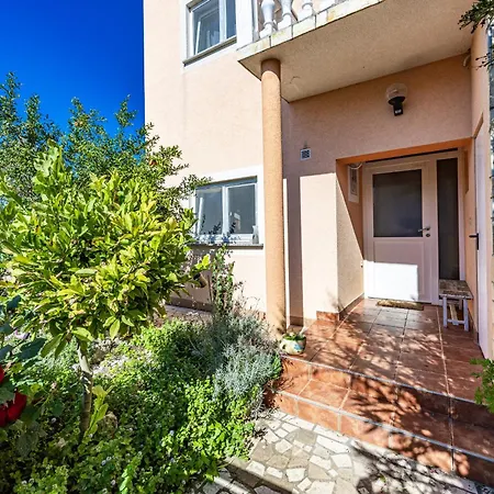 Es With Pool Appartement Valbandon