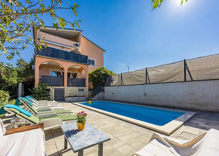 Es With Pool Appartement