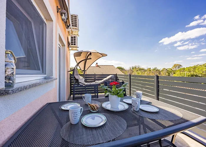 Es With Pool Appartement Valbandon