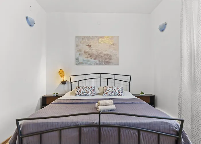 Es With Pool 아파트 파자나