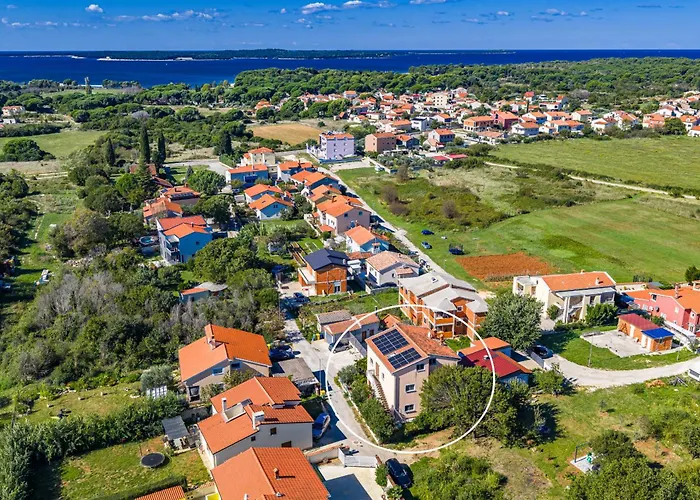 Appartement Es With Pool